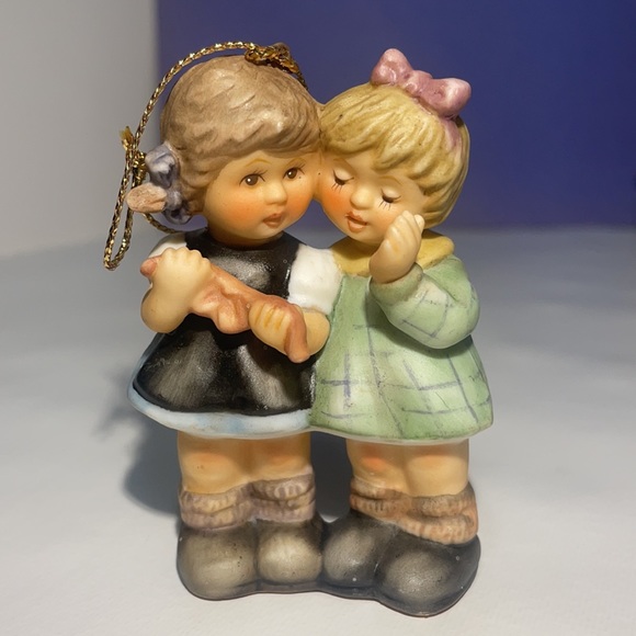 3 Vintage 1999 Goebel Berta Hummel Ceramic Christmas Ornament Figurines - Picture 4 of 9